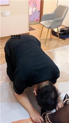 【诗诗】铆钉高跟黑丝踩虐废物 JS250507-31