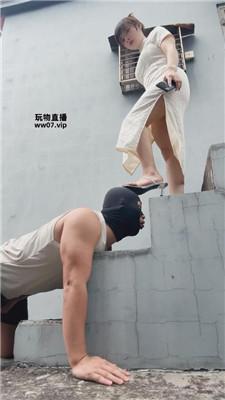 【凤主大人】户外-旗袍女神踩踏喂食 bf53487