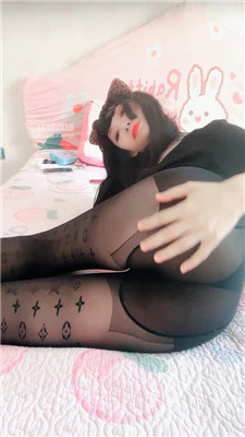 【兔粉粉】pp吃奶    250527-27