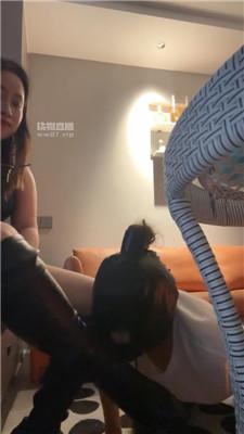 【滇后】跪舔脏长靴美腿虐 JS250605-8