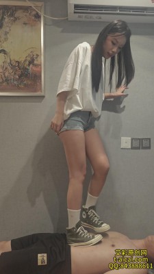 椰酱匡威帆布鞋踩踏 YC-250610-2