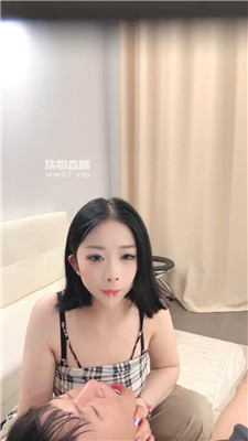 【冰月】臭脚丫深喉狂舔-喂口水 JS250704-22