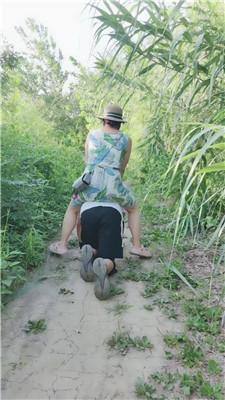 【小野猫】户外骑马遛狗 JS250709-32