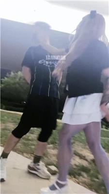 【白婉苏】户外逮住跟踪狂暴虐 bf56196