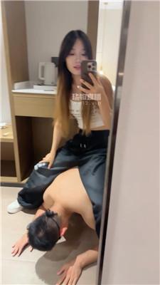 【醒醒s】性感学生妹鞋袜玩虐 bf56827