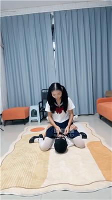 【猴歌】可爱学生妹-白丝腿绞窒息 bf56963