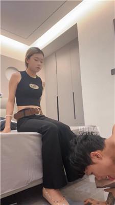 【丢丢】滴蜡-臭脚丫捂脸-坐脸窒息【双视角版】 bf57127