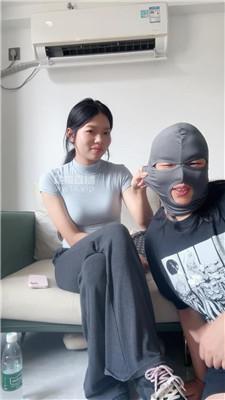 【素人挖掘机】捂了一天的白袜脚辱奴 JS250912-2