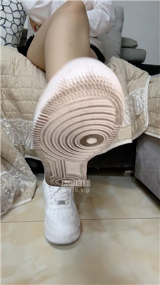 【白渝】香水场爆吸    250927-2