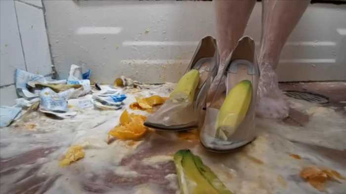 香蕉奶昔入鞋踩 JS250930~4