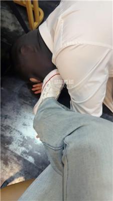 【南京桃桃】帆布鞋白袜踩地毯奴 JS251001-15