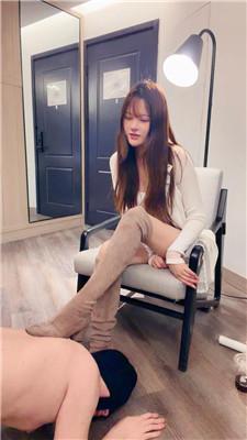 【琪琪sama】高跟长靴美腿虐杀 bf58235