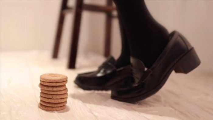 黑丝踩饼干 bf58307