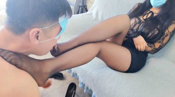 《爱丽丝女王恋足调教》 YC-251030-5