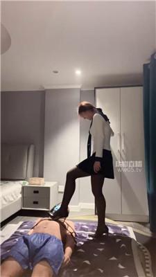 【黄岛】黑丝脚踩虐老狗 JS251109-22