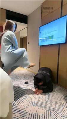 【辣姐】前任下跪求复合 JS251117-43