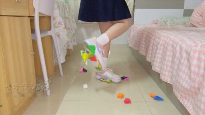 af1踩橡皮泥，多语言 JS251128~6