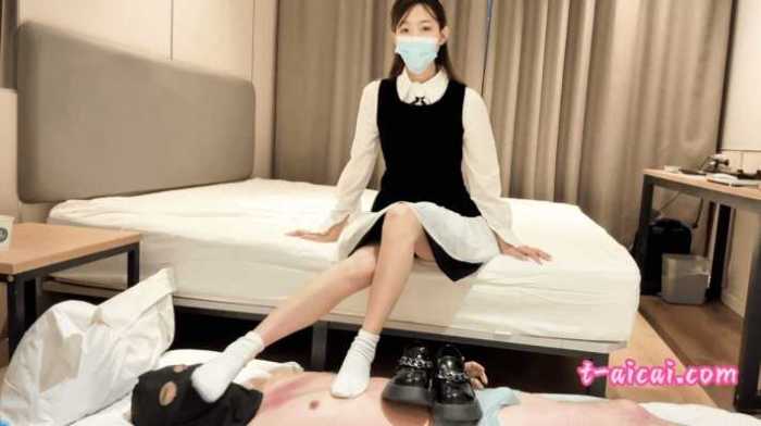 顶美素人的折磨，闻棉袜，啃脚后跟死皮、喝洗脚水、全体重踩踏 YC-251219-2